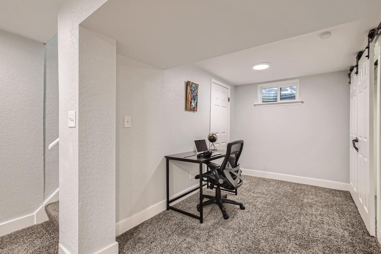 Peaceful Downtown Denver Retreat: 4BR Comfort Arvada Exterior photo